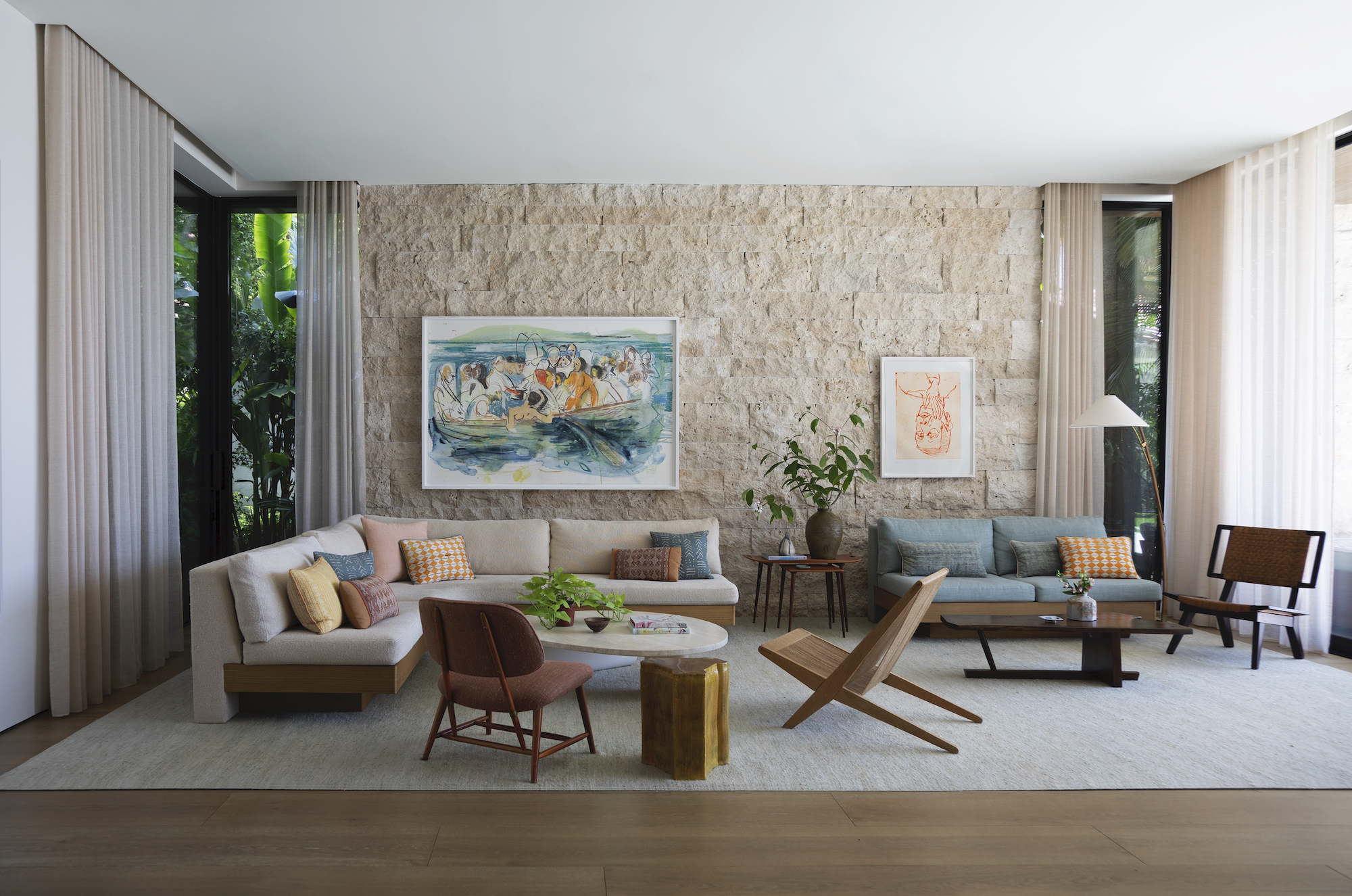 Beautiful living rooms : this one is interior designed by Sandra Weingort