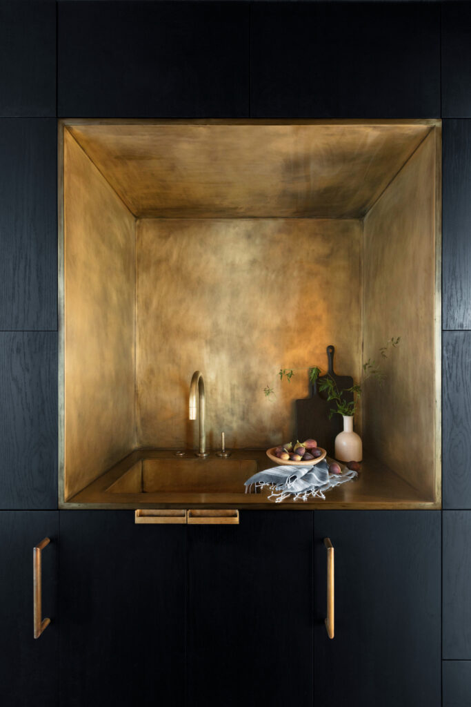 Powder room in a townhouse on Abbot Kinney in Venice Beach interior designed by Vanessa Alexander in Effect Magazine
