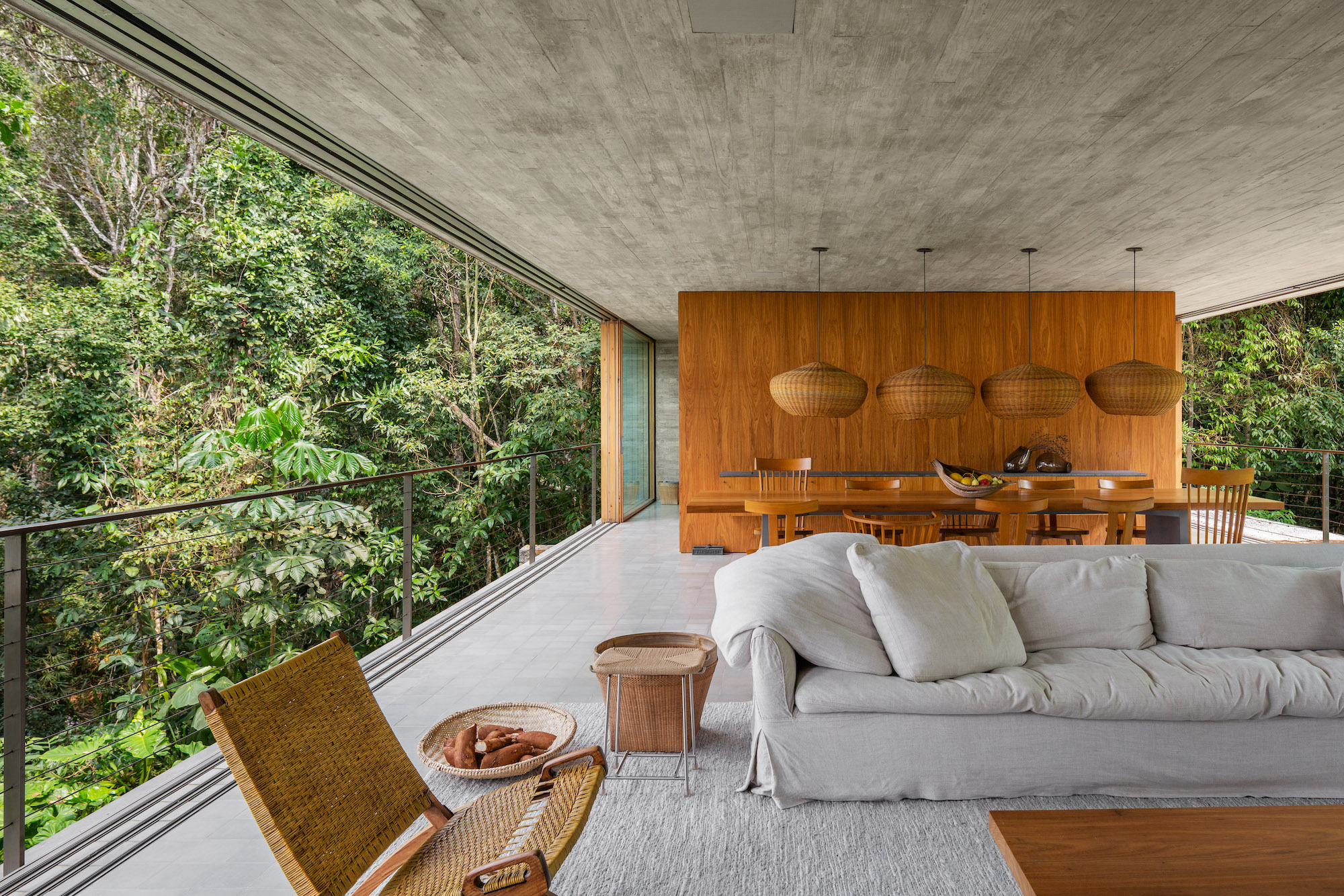 zul House in Serra do Guararu, Brazil is a masterclass in Tropical Modernism and Brutalism combined – Effect Magazine