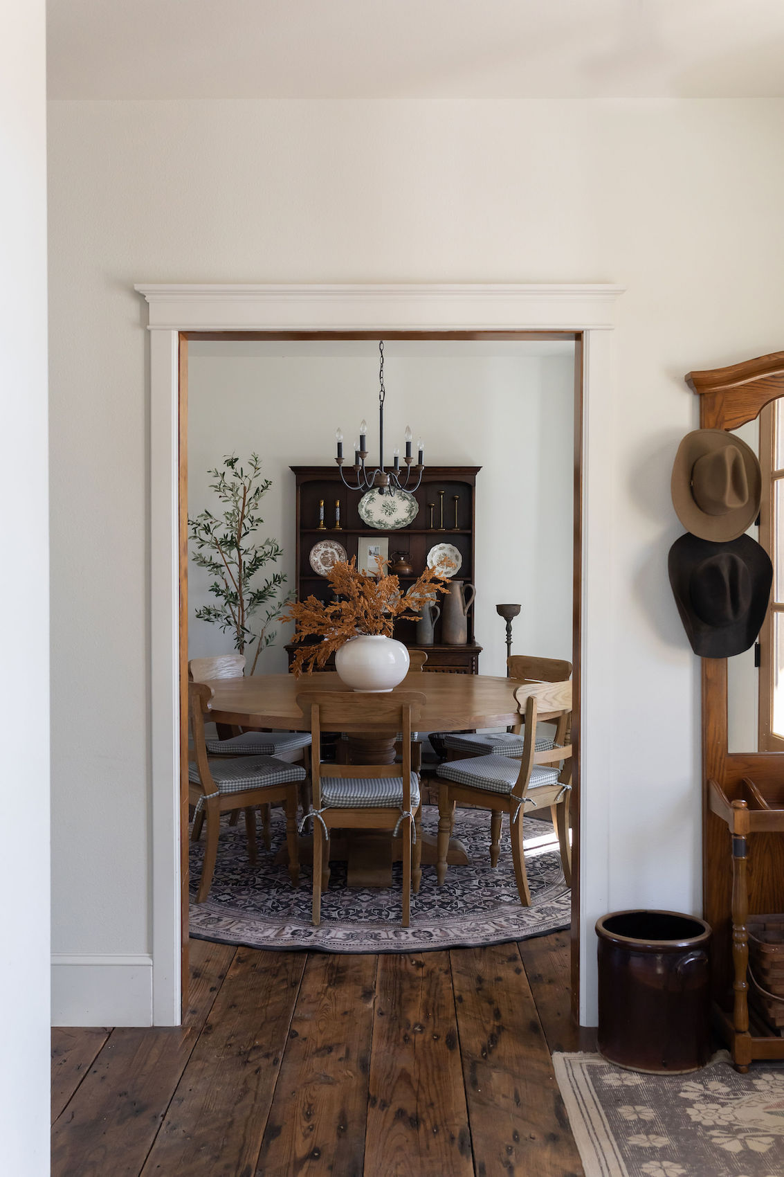 Dining room of farmhouse by Modern Prairie interior designer Cortney McClure in Effect Magazine
